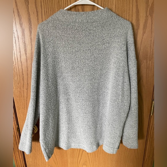 Women’s Extra Large Loft Sweater - Gray - Picture 3 of 4